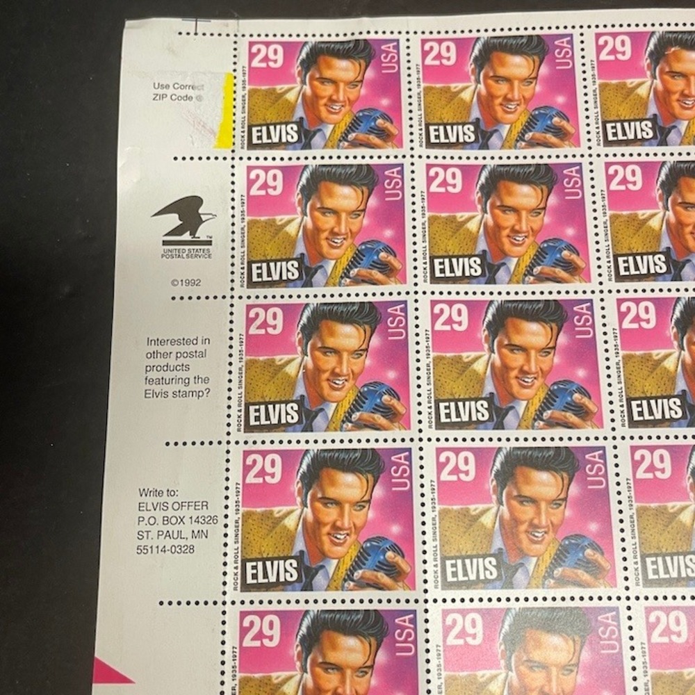 Vintage 1993 Elvis Presley USPS Commemorative Stamp Sheet Mint 40 Stamps - Picture 3 of 5